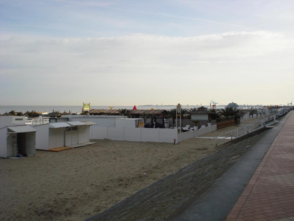 "Chez Ba'Nus" Bed & Breakfast Blankenberge Exterior foto